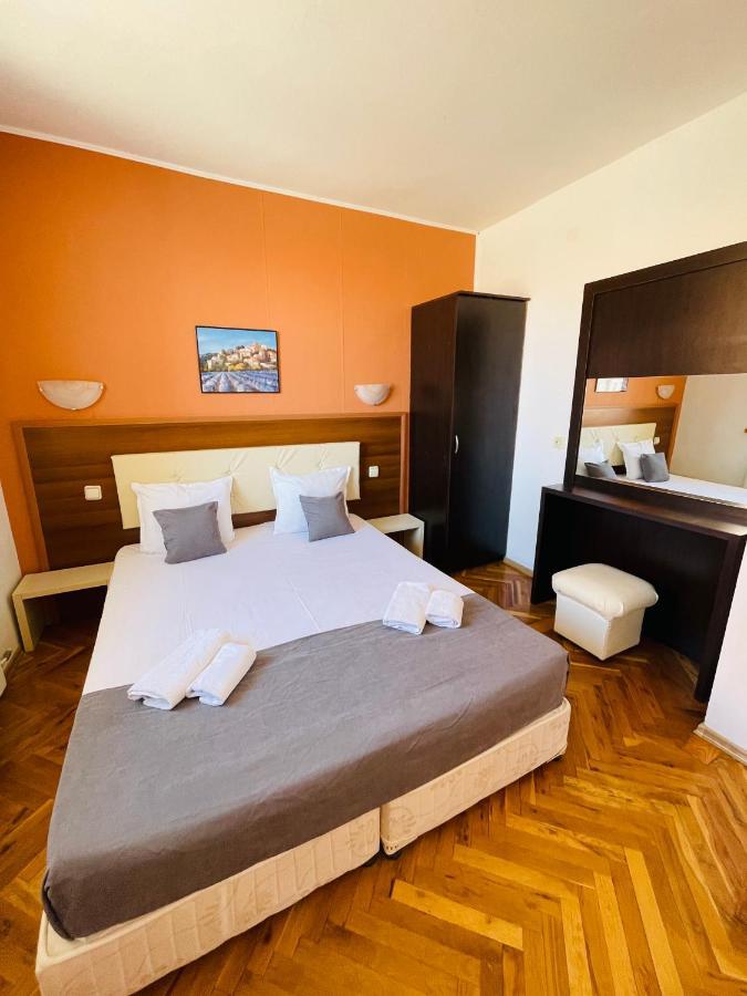 Private Rooms Trakiets Pomorie Exterior foto